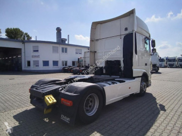 Cabeza tractora DAF