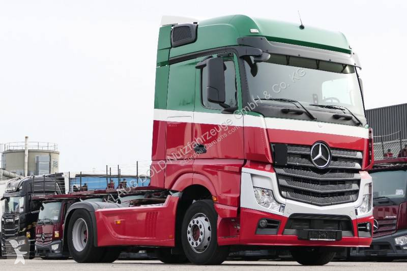 Traktor Mercedes