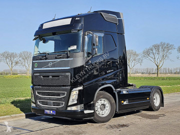 Tracteur Volvo FH 500 LEATHER NAVI SKIRTS