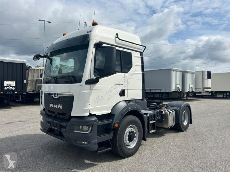 Traktor MAN TGS 18.520 4x4 Hydro Pritarder...