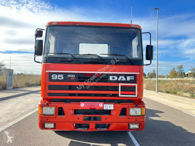 Tracteur DAF 400