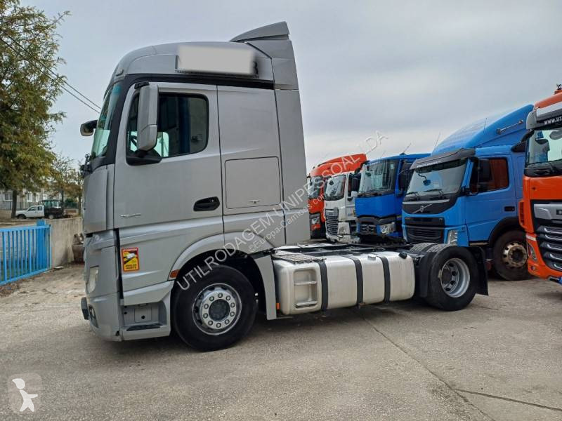 Traktor Mercedes