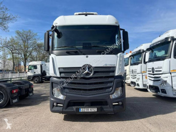 Tracteur Mercedes Actros 1863