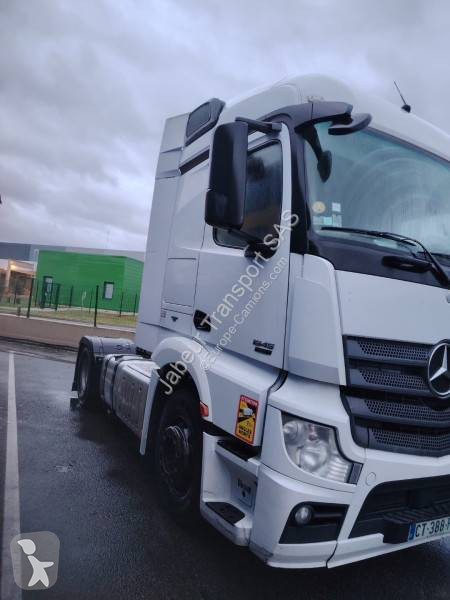 Traktor Mercedes