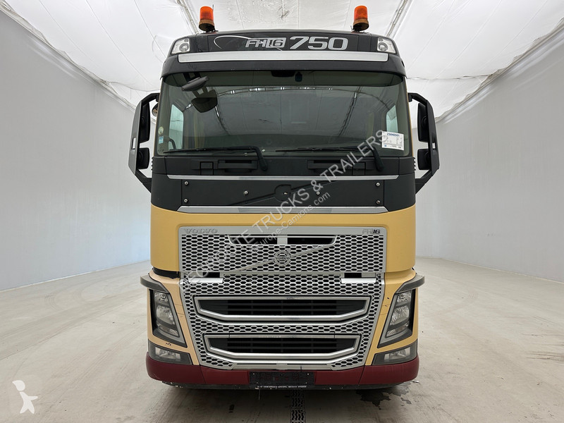 Traktor Volvo 750 - 6x4