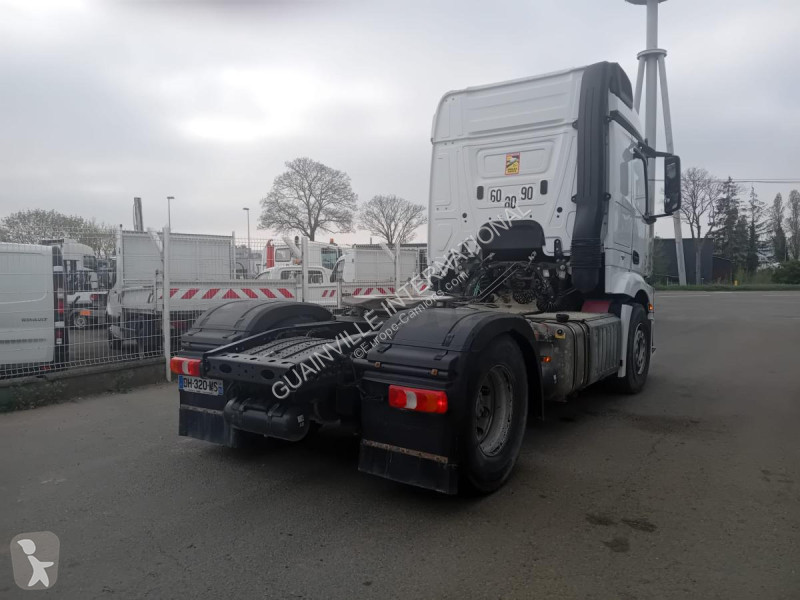 Traktor Mercedes 1845