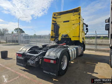 Cabeza tractora Renault