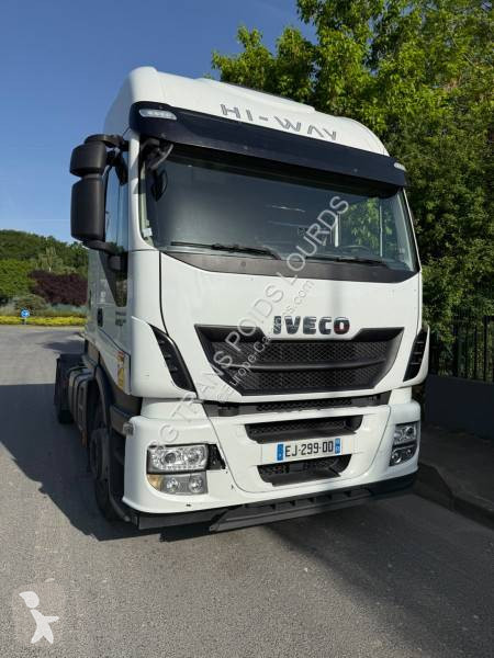 Tahač Iveco