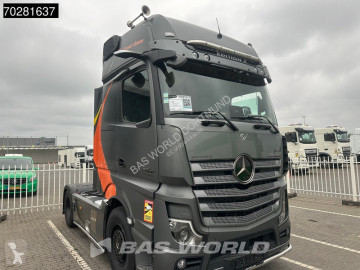 Traktor Mercedes