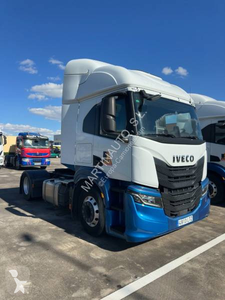 Traktor Iveco