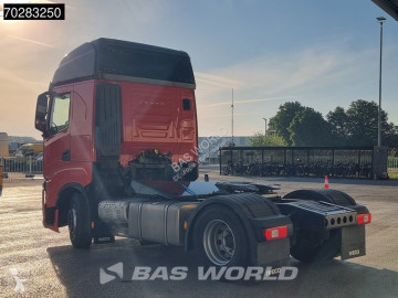 Traktor Iveco