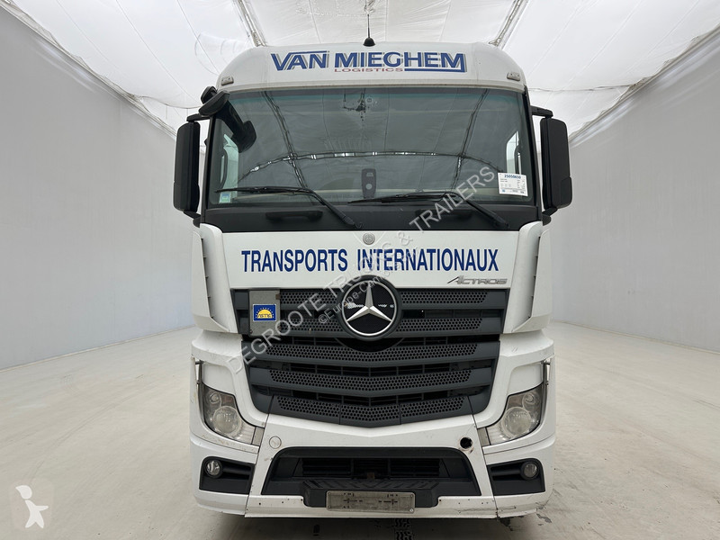 Traktor Mercedes 1842