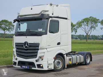 Traktor Mercedes