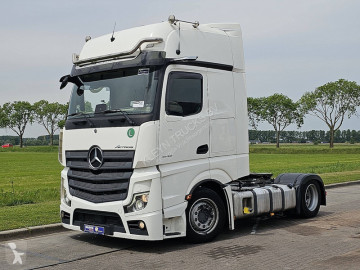 Traktor Mercedes