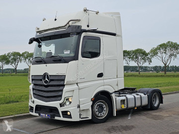 Traktor Mercedes