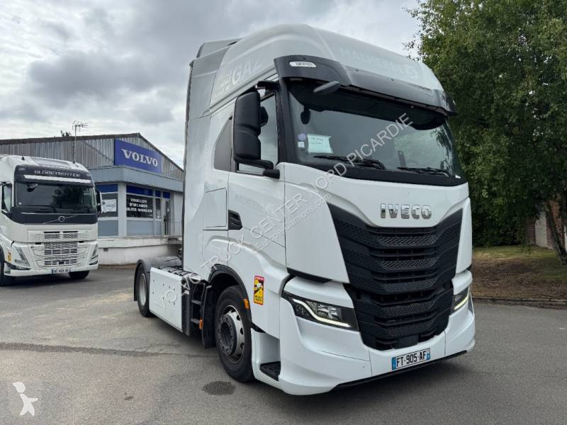 Traktor Iveco