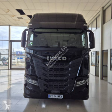 Cabeza tractora Iveco