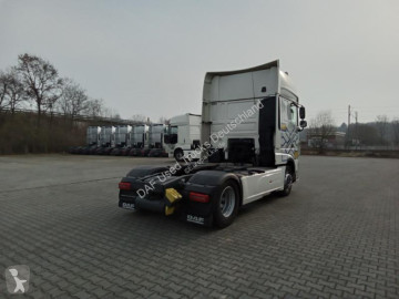 Cabeza tractora DAF