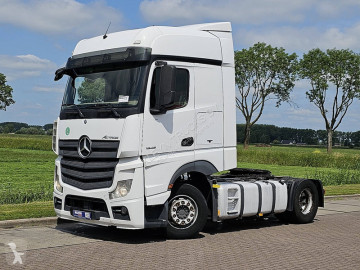 Traktor Mercedes