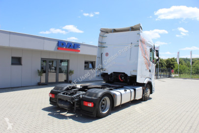 Cabeza tractora DAF