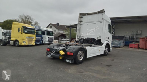 Cabeza tractora DAF