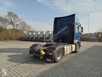 Cabeza tractora DAF