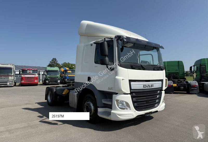 Traktor DAF CF400