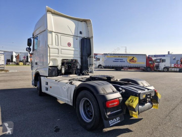 Cabeza tractora DAF