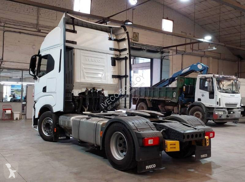 Cabeza tractora Iveco