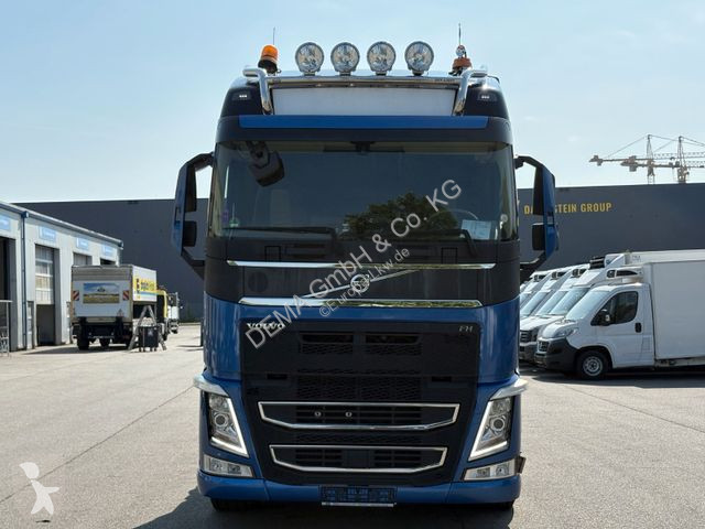 Cabeza tractora Volvo...