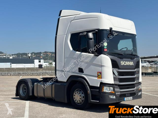 Traktor Scania 450