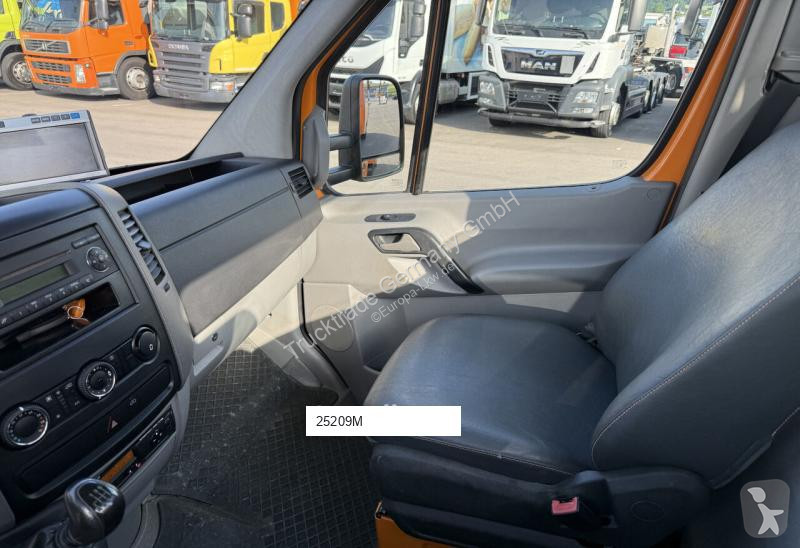 Traktor Mercedes 519 CDI 4x4 Sattelschlepper /...