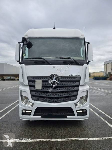 Traktor Mercedes