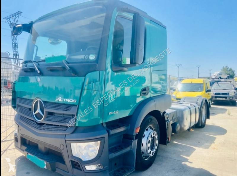 Traktor Mercedes