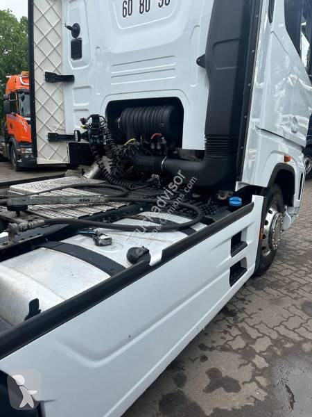 Traktor Ford