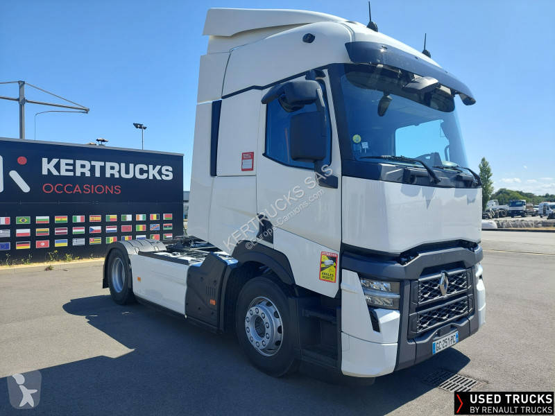 Tahač Renault