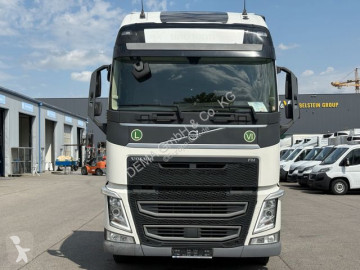 Cabeza tractora Volvo