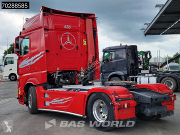 Traktor Mercedes