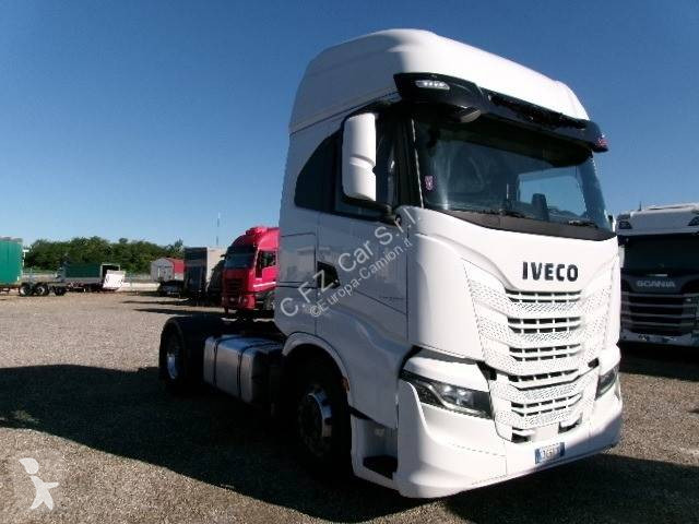Traktor Iveco
