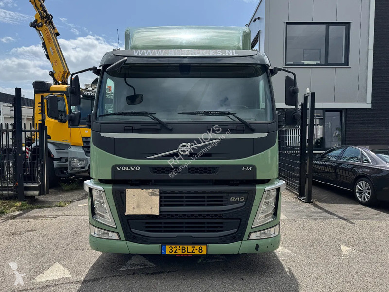 Traktor Volvo 420 4X2 - DIESEL & LNG GAS