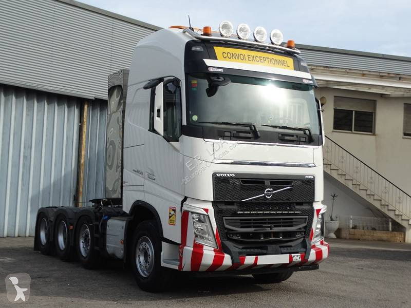 Traktor Volvo 650
