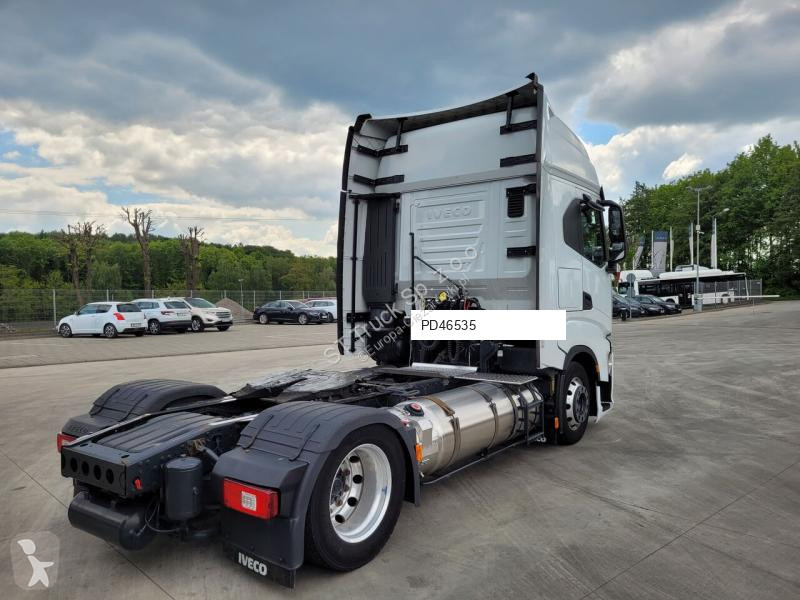 Traktor Iveco