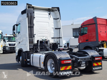 Cabeza tractora Volvo