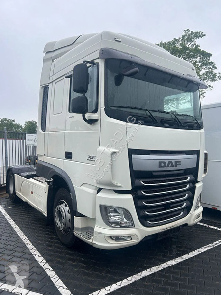 Trekker DAF .440 -440 Space Cab, Full spoilers !!