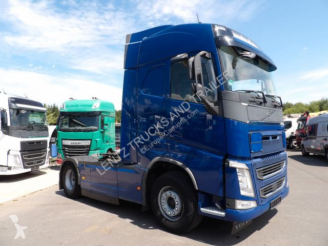 Tractor Volvo...