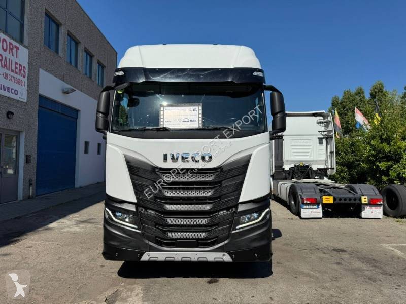 Traktor Iveco