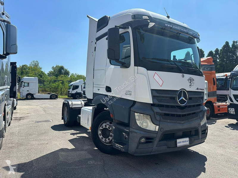 Traktor Mercedes 1845
