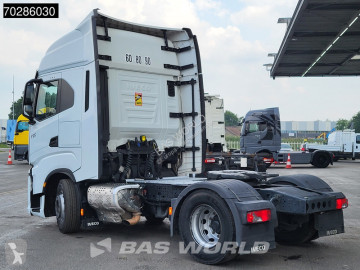 Traktor Iveco