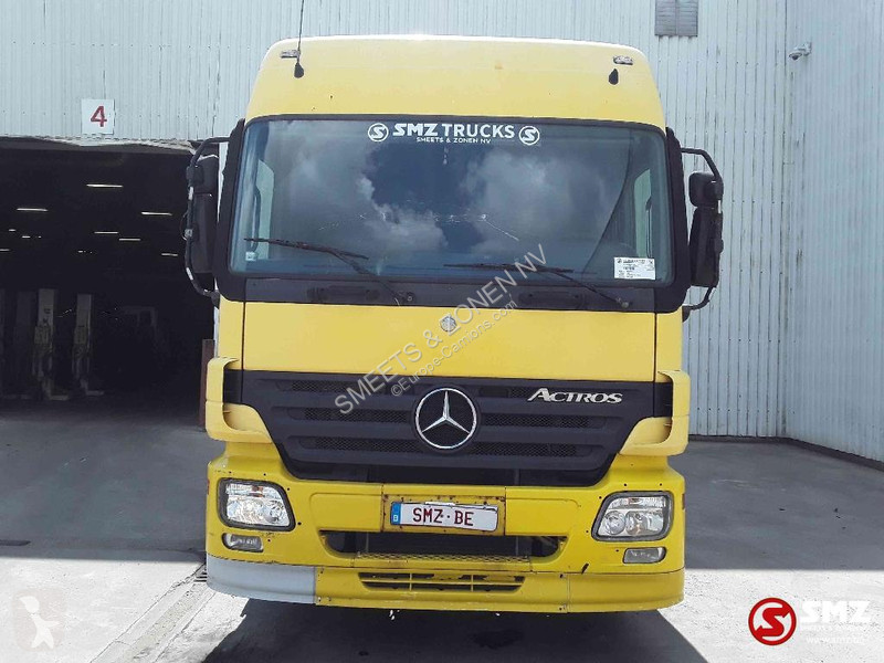 Traktor Mercedes 1841 eps 3 pedals - parabrise...