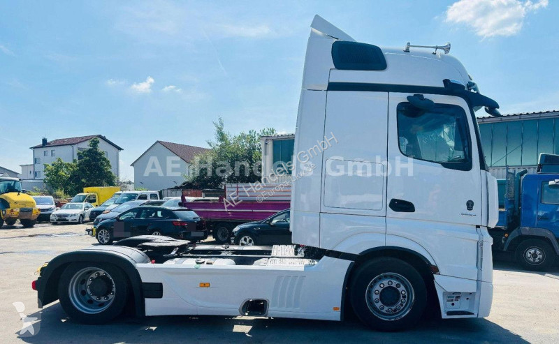Traktor Mercedes 1853